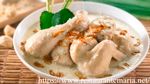 Mengolah Ayam Pop Khas Minang